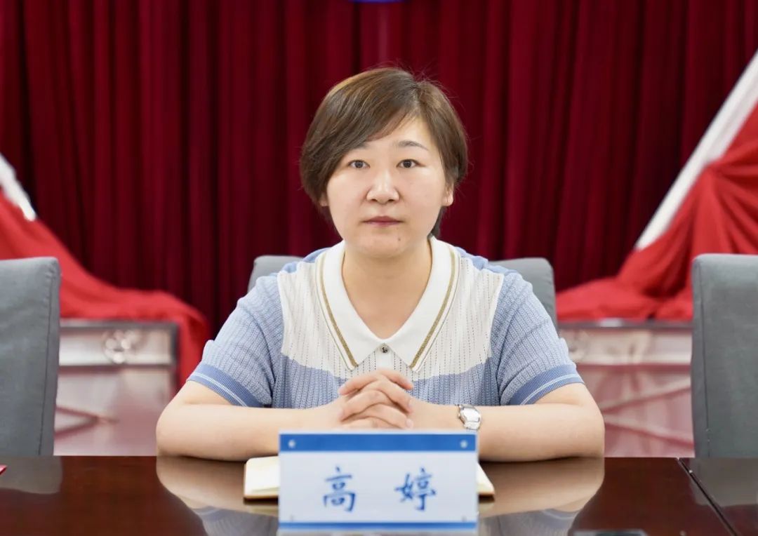 071691371636645815.jpeg 高婷參加揭牌儀式.jpg